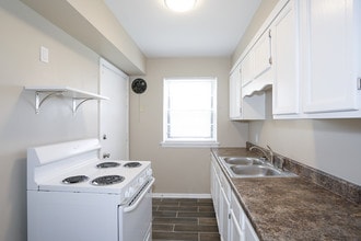 Sandstone Apartments in Wichita, KS - Foto de edificio - Interior Photo