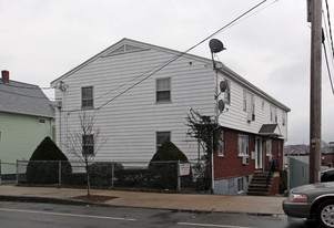 261 Chelsea St Apartments