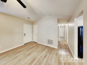 6631 Flat Rock Dr in Charlotte, NC - Building Photo - Building Photo