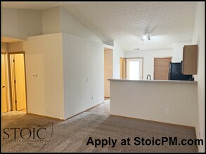 2193 Rustic Ledge Dr in Columbus, OH - Building Photo - Building Photo