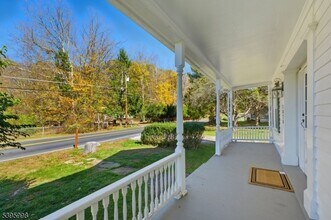 1028 County Road 519 in Newton, NJ - Foto de edificio - Building Photo