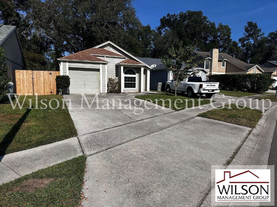 1159 Pin Oak Dr in Apopka, FL - Building Photo