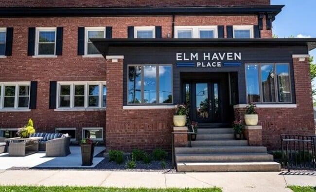 101 N Rose St in Elmwood, IL - Building Photo - Building Photo