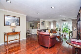 5050 Ambassador Way in Houston, TX - Building Photo - Building Photo