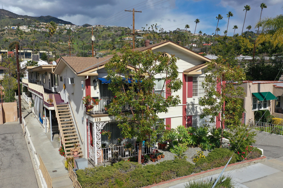 119 W Randolph St in Glendale, CA - Foto de edificio