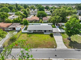 4604 S Shore Rd in Orlando, FL - Building Photo