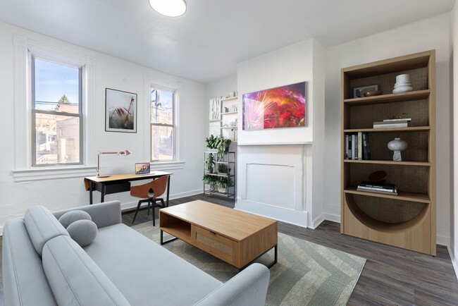 property at 522 E Warrington Ave