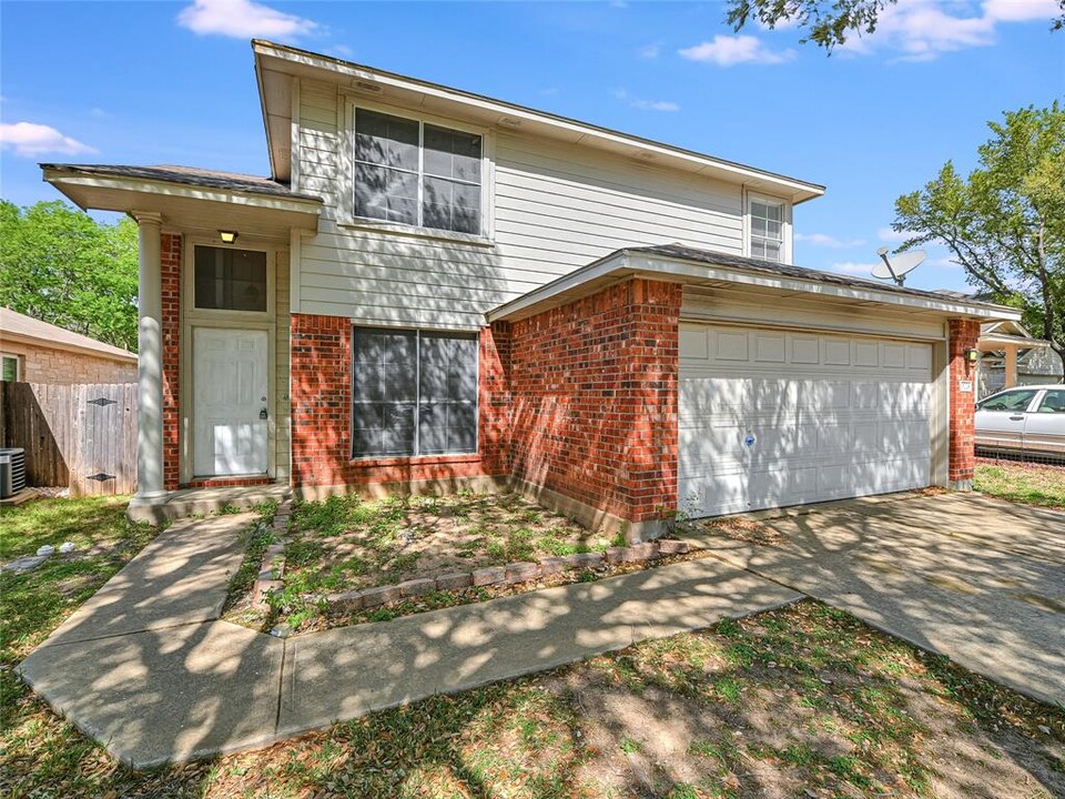 15224 Katie's Corner Ln in Pflugerville, TX - Building Photo