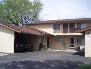 1395 Ontario Ln in Campbell, CA - Foto de edificio - Building Photo