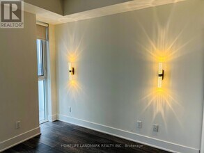 188 Fairview Mall Dr in Toronto, ON - Building Photo - Building Photo