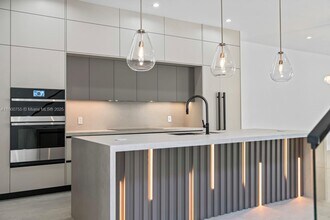 1812 Miami Rd in Fort Lauderdale, FL - Building Photo - Building Photo