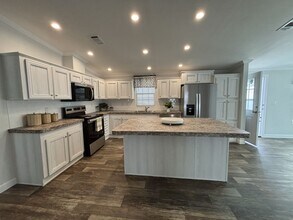 1 Kimberly Ct in Daytona Beach, FL - Building Photo - Building Photo