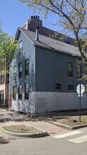 2825 N Sheffield Ave, Unit 2824-2 in Chicago, IL - Building Photo - Building Photo