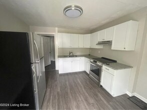 1005 Dixie Hwy in Louisville, KY - Foto de edificio - Building Photo