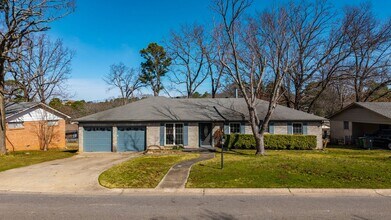 8210 Leatrice Dr in Little Rock, AR - Building Photo - Building Photo