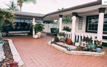 240 NW 182nd Terrace in Miami, FL - Building Photo - Building Photo