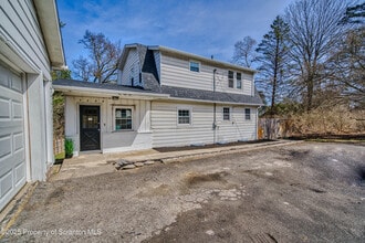 1332 Lacka Trl in Clarks Summit, PA - Building Photo - Building Photo