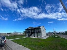 502 10th Ave W in Polson, MT - Building Photo