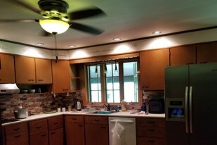 3599 Laurel Ln
