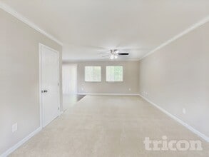 3917 Shepway Loop in Greensboro, NC - Building Photo - Building Photo