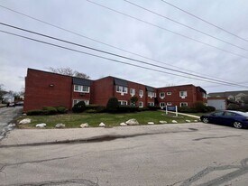 170 E Lake St in Elmhurst, IL - Building Photo