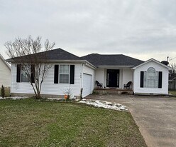 409 Britt Ln in La Vergne, TN - Building Photo