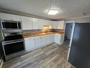 15 Carr Ln-Unit -2 in Farmingdale, ME - Building Photo - Building Photo