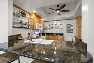 8180 Manitoba St, Unit 334 in Playa Del Rey, CA - Foto de edificio - Building Photo