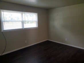 7241 E Sunny Vale Dr in Columbia, MO - Building Photo - Building Photo