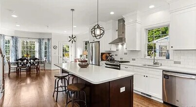 229-229 Lincoln Ave in Harrison, NY - Building Photo - Building Photo