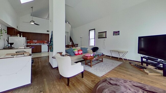 2455 N Seminary Ave, Unit 3 in Chicago, IL - Building Photo - Building Photo