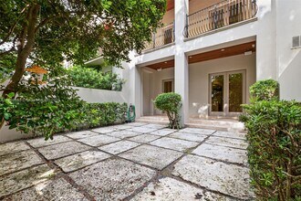 7530 SW 56th Ct in Miami, FL - Building Photo - Building Photo