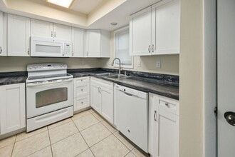 695-A1A N -UNIT 4 in Ponte Vedra Beach, FL - Building Photo - Building Photo