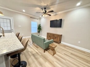 2413 Larguier Ln in Port Allen, LA - Building Photo - Building Photo