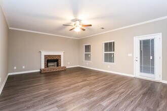 398 Fieldcrest Dr in Dallas, GA - Foto de edificio - Building Photo