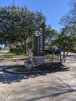 220 Doucet Rd in Lafayette, LA - Building Photo