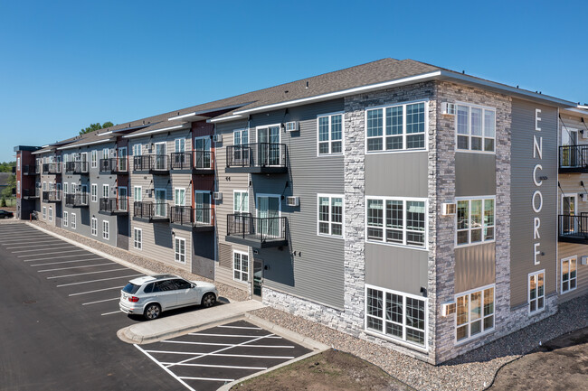 Encore Park Apartments in St. Cloud, MN - Foto de edificio - Building Photo