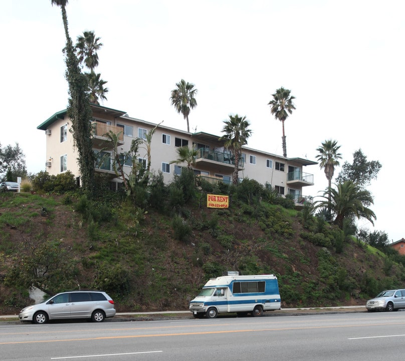 2470 Colorado Blvd in Los Angeles, CA - Foto de edificio