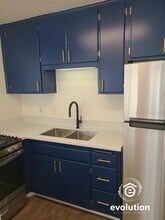 734-740.5-7405 Jamaica Ct in San Diego, CA - Building Photo - Building Photo