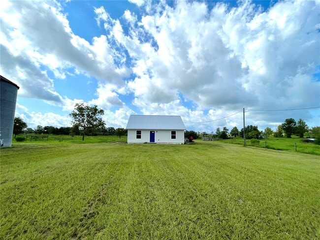 11490 NE 30th St in Bronson, FL - Building Photo - Building Photo