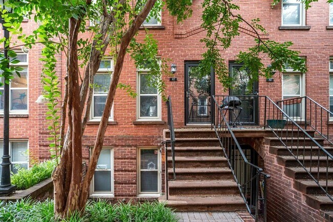 82 15th St NE in Washington, DC - Building Photo - Building Photo
