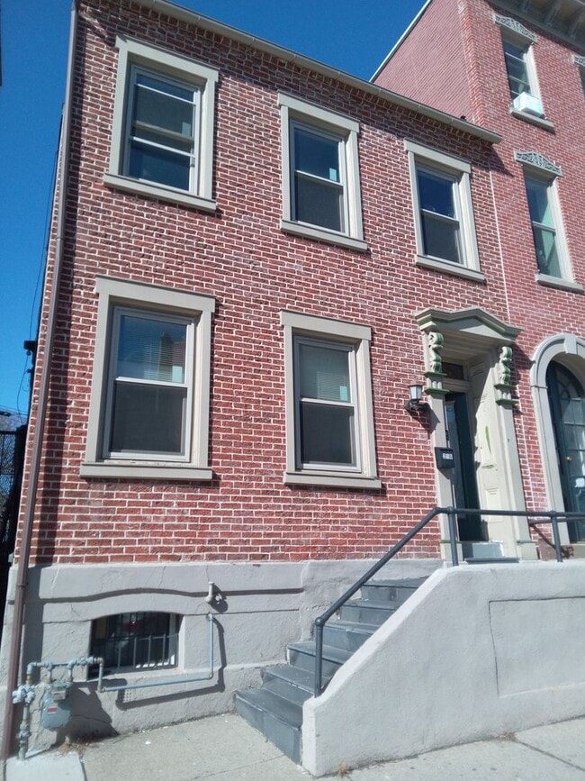 216 N 6th St in Allentown, PA - Building Photo - Building Photo
