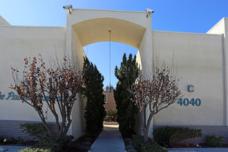 The Pacific Lamont in San Diego, CA - Foto de edificio - Building Photo