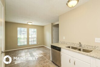 8495 N Pond Dr in Riverdale, GA - Building Photo - Building Photo