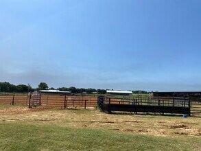 501 County Road 423 in Stephenville, TX - Building Photo - Building Photo