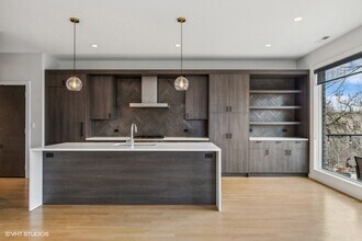 1745 N Hoyne Ave in Chicago, IL - Building Photo - Building Photo