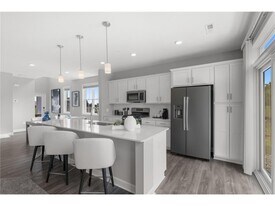 9376 4th St N in Lake Elmo, MN - Building Photo