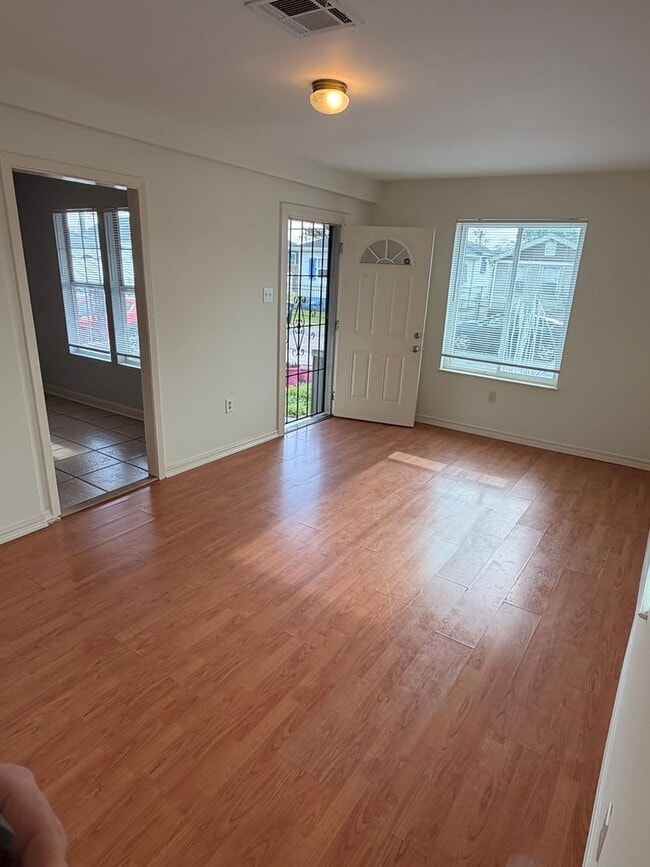 property at 2114 Feliciana St