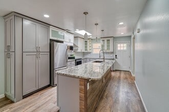 5459 6th St NW in Albuquerque, NM - Building Photo - Building Photo