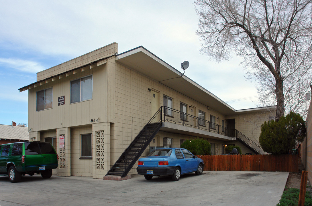 865 Willow St in Reno, NV - Foto de edificio